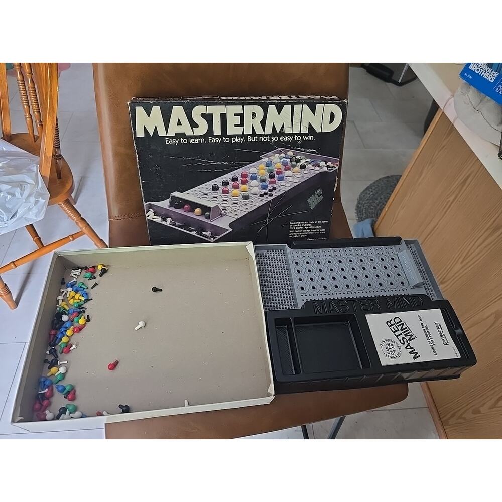 VTG 1981 Pressman Mastermind Logic Code Strategy Memory Board Game - Complete